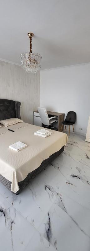 Ena Apartament Images
