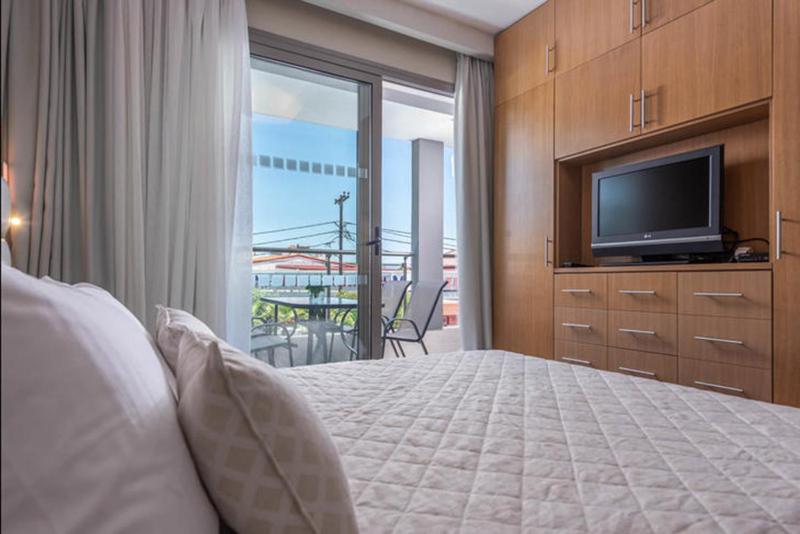 Executive Suite image 4