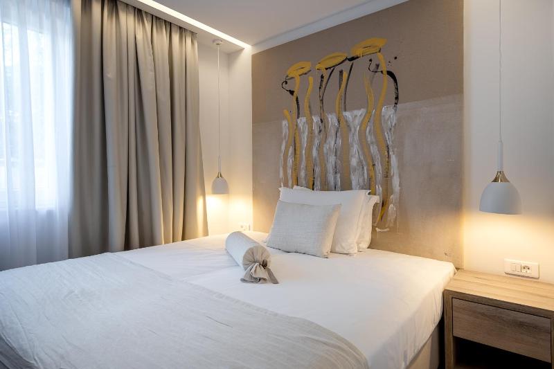 Single Room image 3