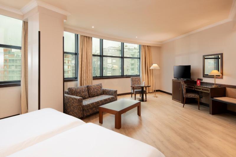 Superior Double or Twin Room image 4
