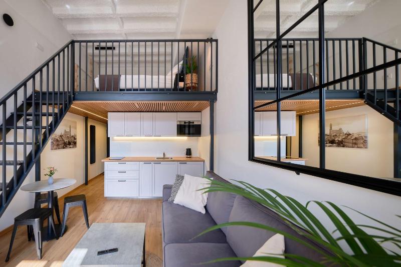 Queen Barbora Central Lofts - image 50