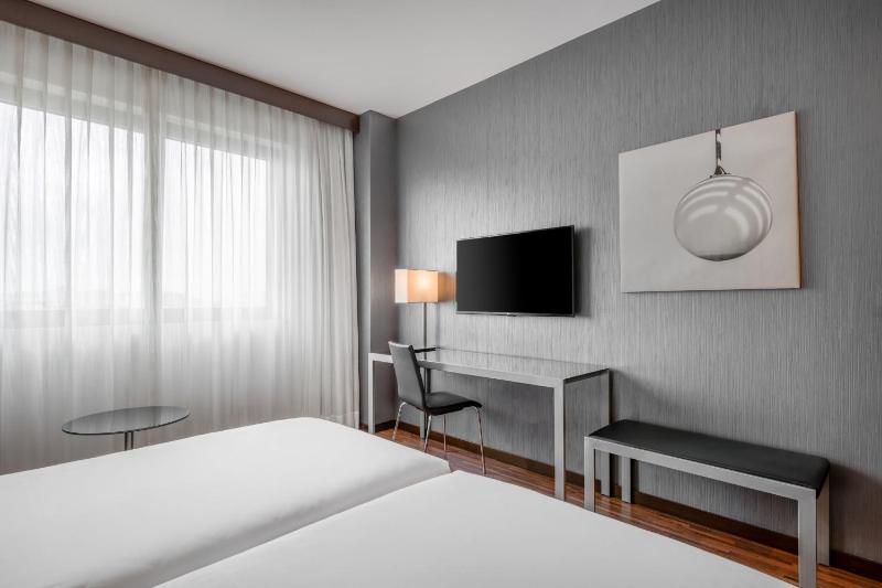 Standard Free Wifi, Guest room, 2 Twin/Single Bed(s) image 1