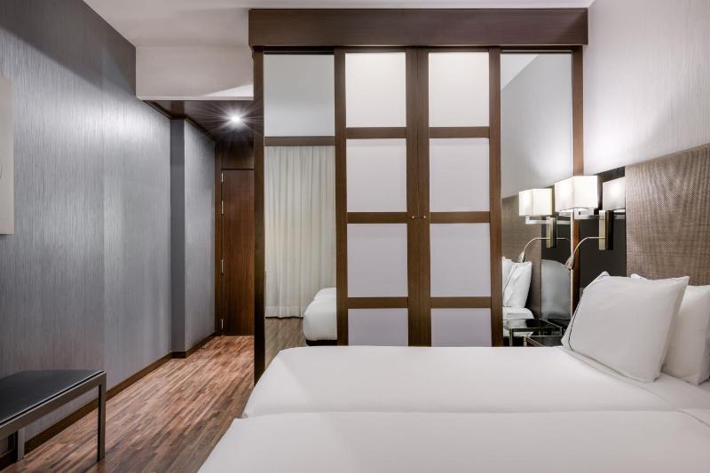 Standard Free Wifi, Guest room, 2 Twin/Single Bed(s) image 4