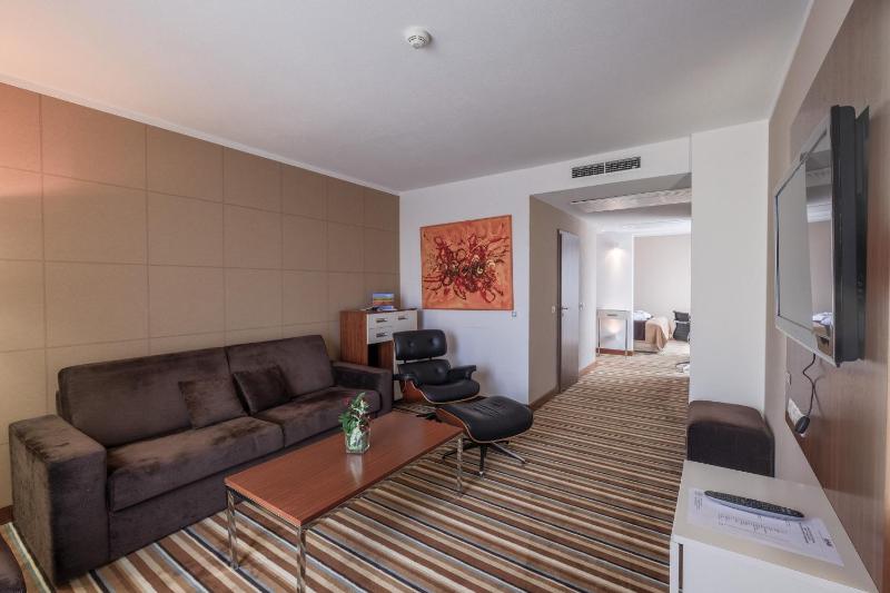 Junior Suite image 4