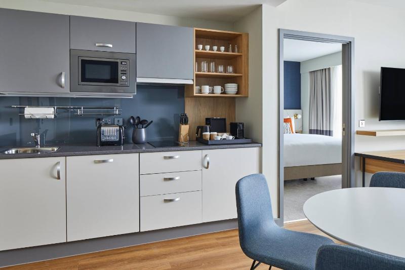 One-Bedroom King Suite image 3