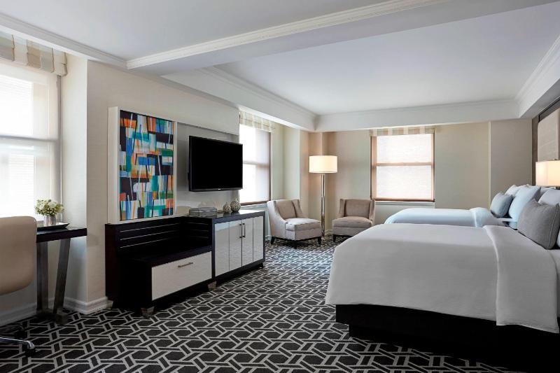 Double Room with Two Double Beds image 3