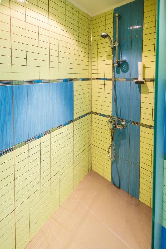 Double or Twin Room with Balcony (2 Adults + 1 Child) image 2