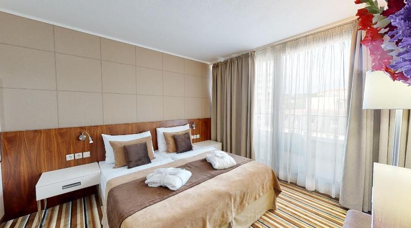 Executive Suite image 4