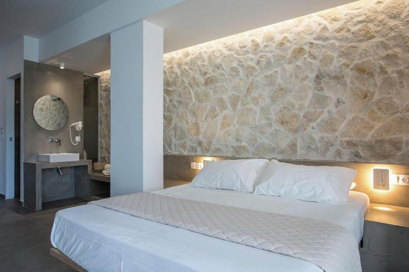 Superior Room image 2