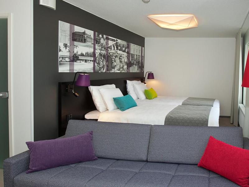 Superior Twin Room image 2