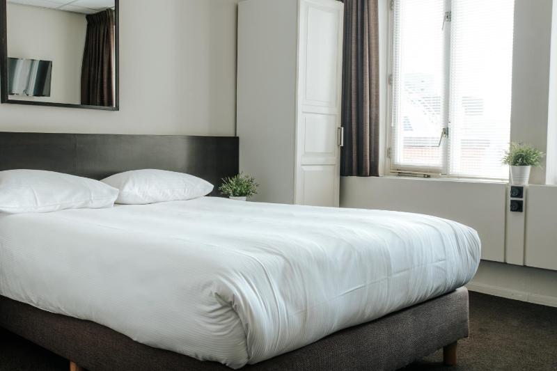 Single Room image 4