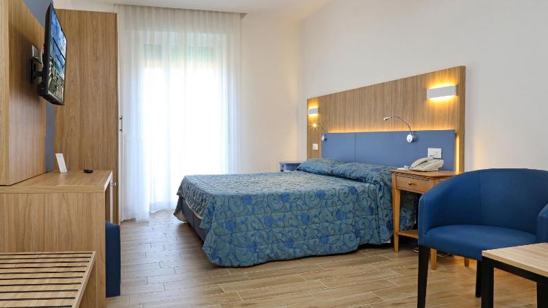 Hotel Marina - image 8