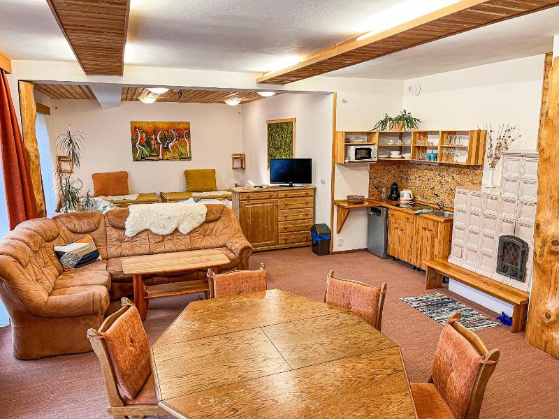 Studio Apartment image 1