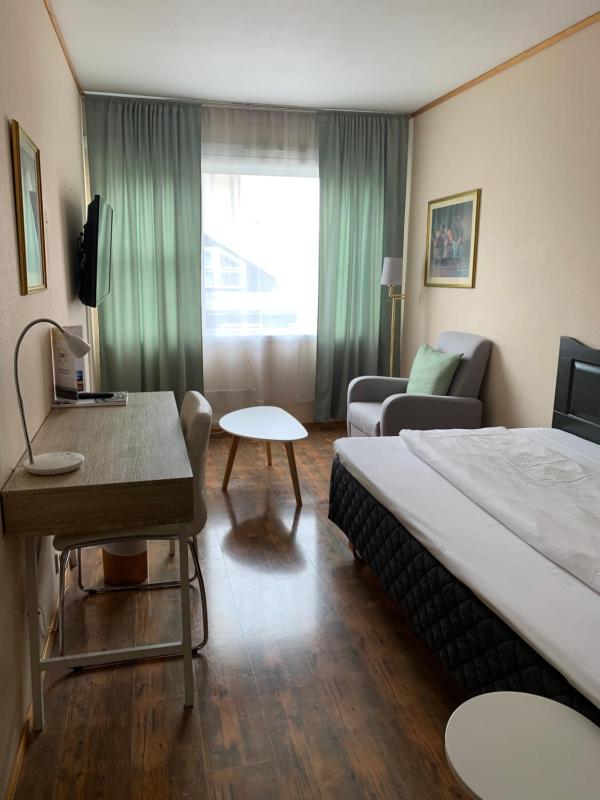 Single Room image 3