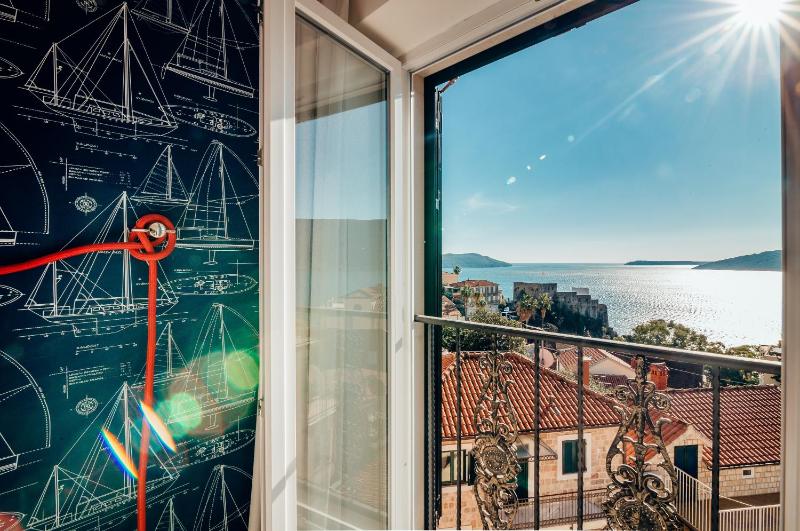 Deluxe Studio with Sea View image 1