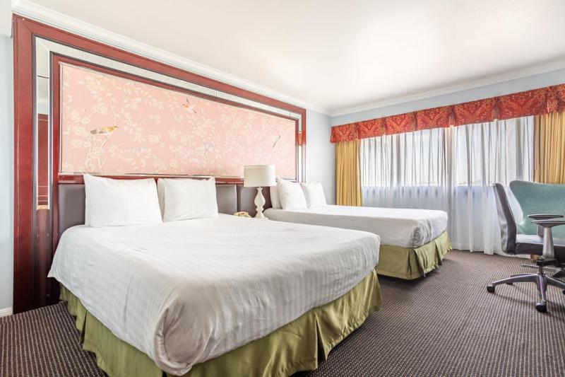 Queen Room with Two Queen Beds image 4