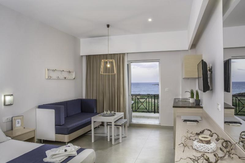 Superior Studio with Sea View - Ground Floor image 3