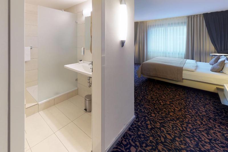 Suite image 2