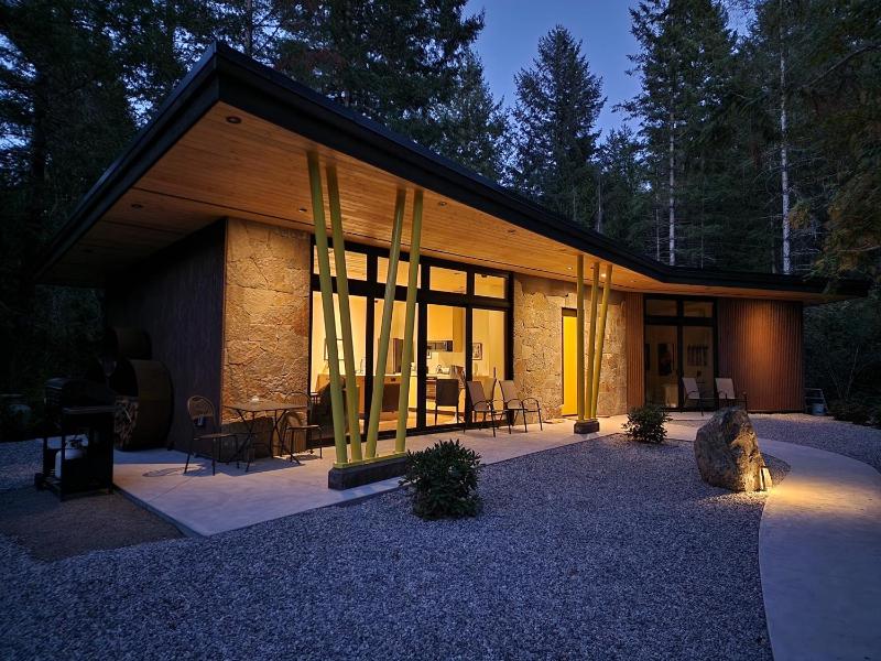The Shed at Moon Dance Images