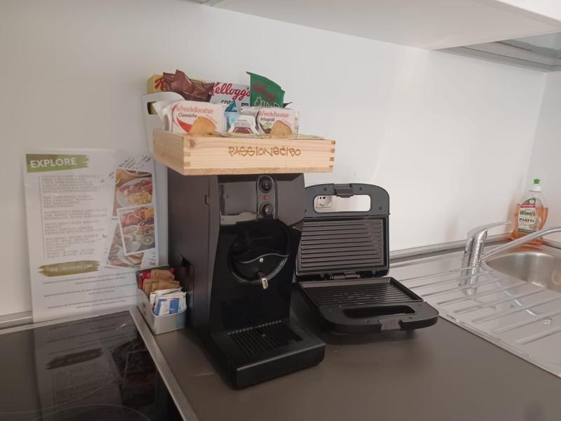 Superior Beach Aparthotel - image 13
