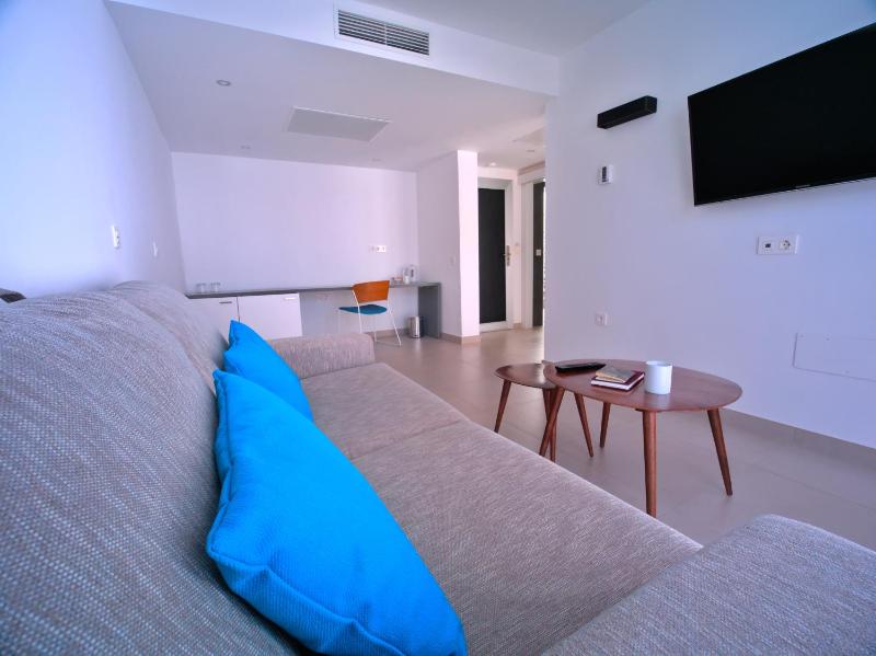 Deluxe Suite (Adults Only) image 2