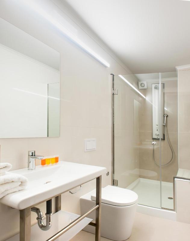 Splanzia Boutique Hotel - image 7