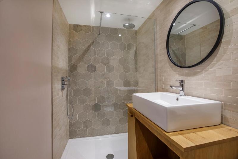 Apartment - Split Level image 4