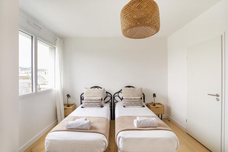 L'Air - Elégant 2 chambres avec loggia dans résidence de haut standing - image 6