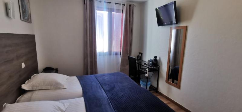 Twin Room - Upper Floor image 3