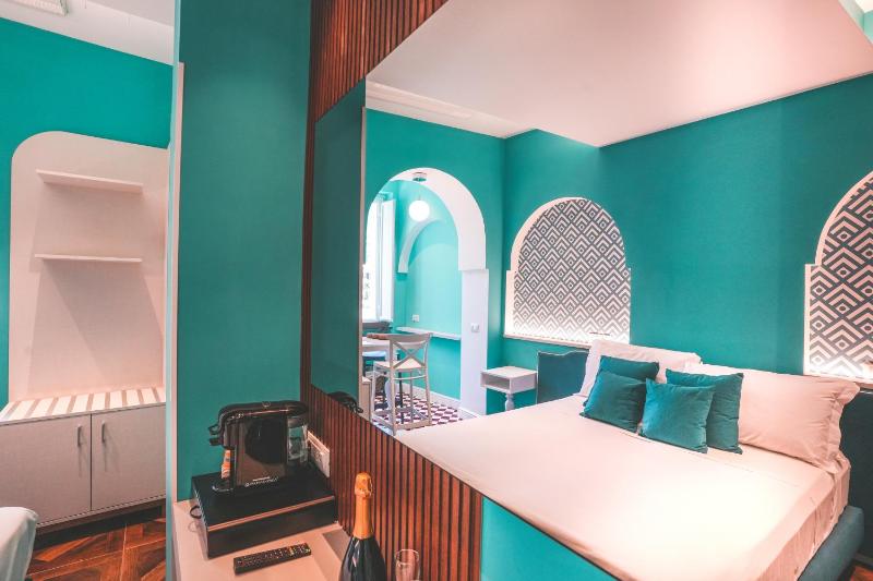 Cafè Latino Suites - image 25
