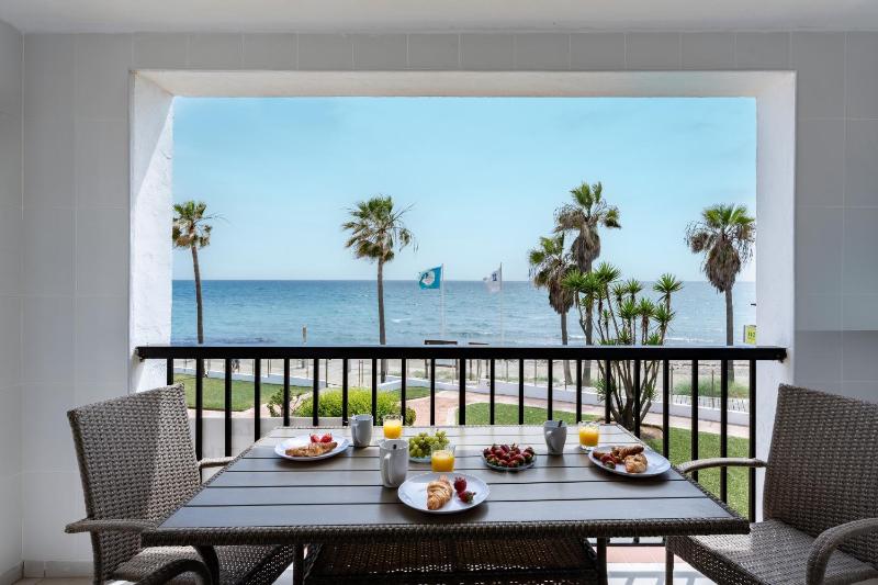 Dona Lola Micaela Beach front duplex 2 bedroom apartment - open sea and beach views surrounded by bars and restaurants - Costa del Sol - CS199 - image 14