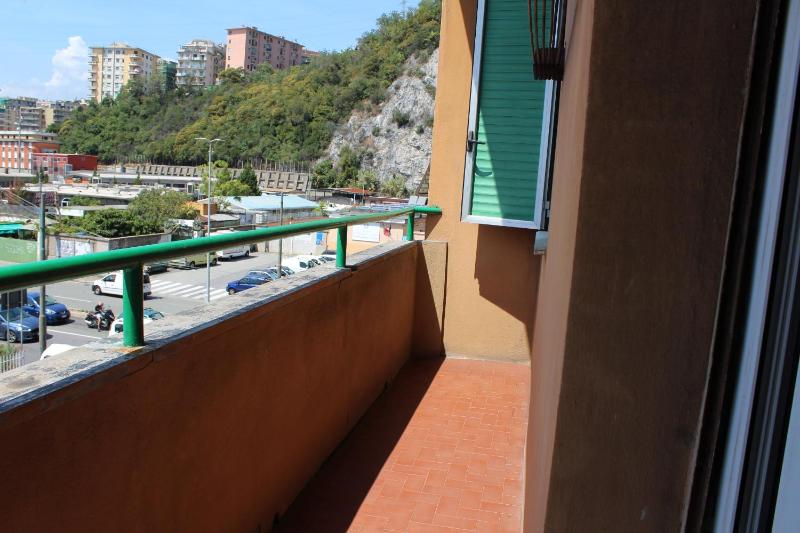LA LANTERNA DI ANGELO rent rooms and apartments free parking on the street front - image 4