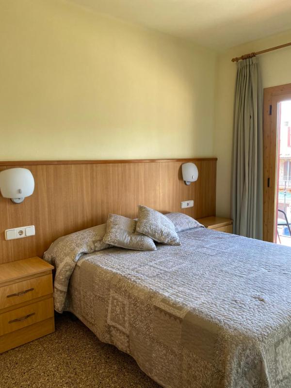 Double Room image 4