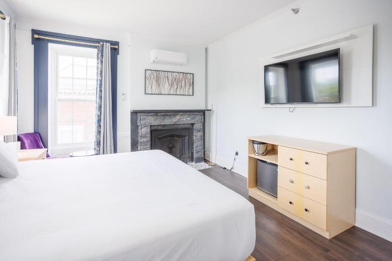 Superior King Room image 2