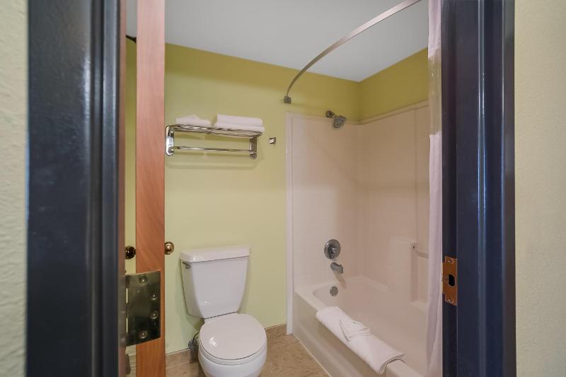 King Suite image 2