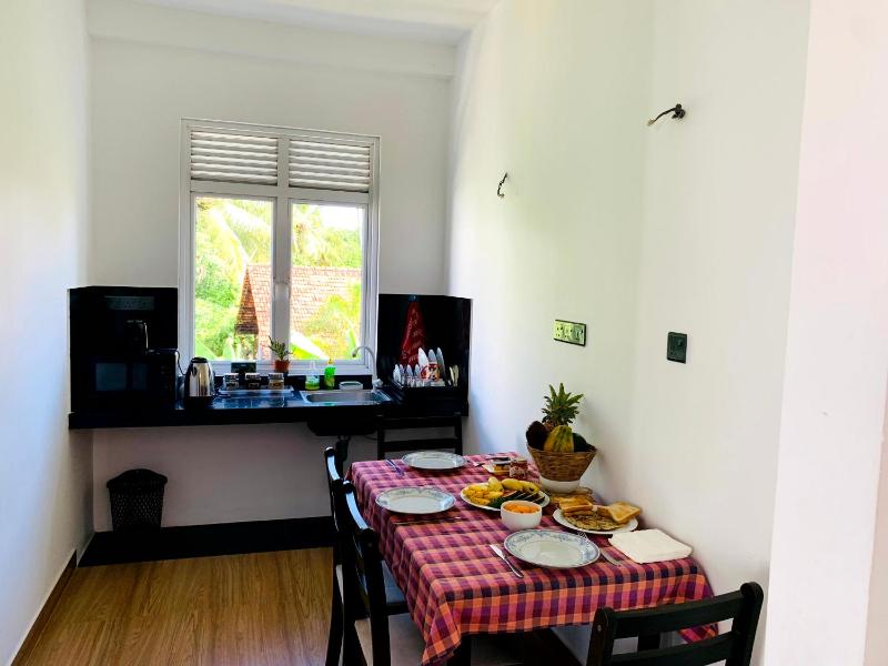 Villa Avi - Near Airport - image 13