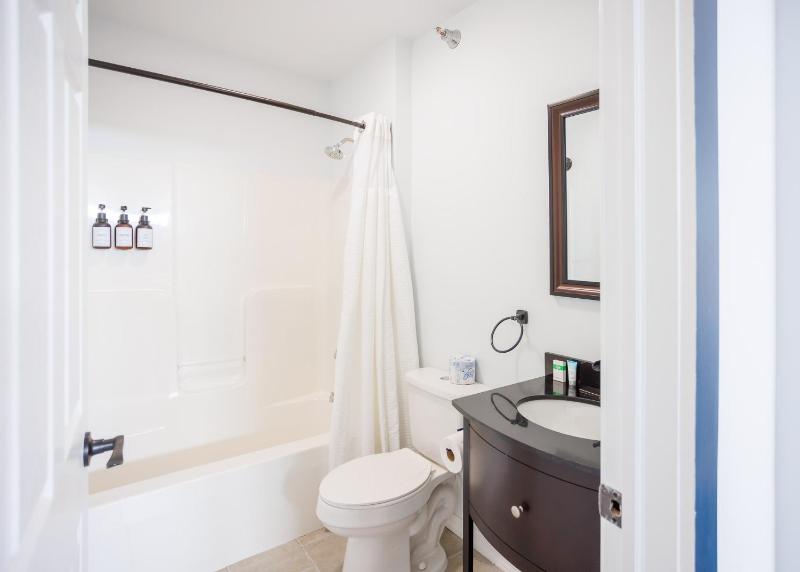 Deluxe Double Room image 3