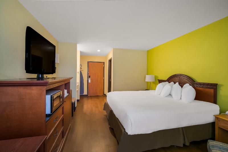 King Room image 3