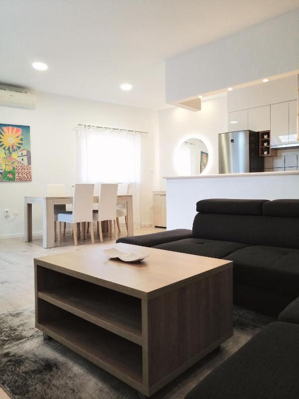 Apartment Julija - image 3