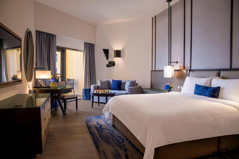 Sea View Room with Balcony - King Bed  image 3