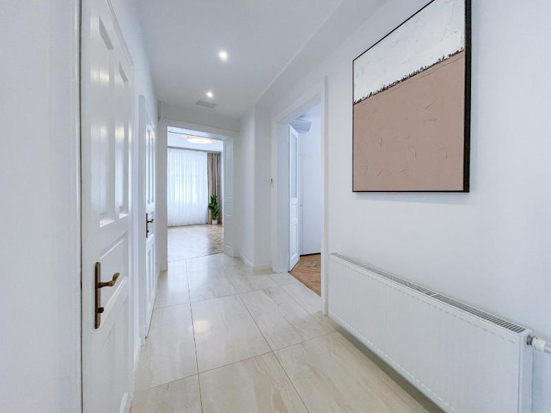Elysian Apartment - image 9
