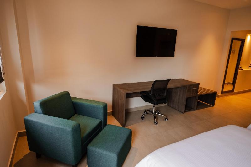 Hotel Centria - image 9