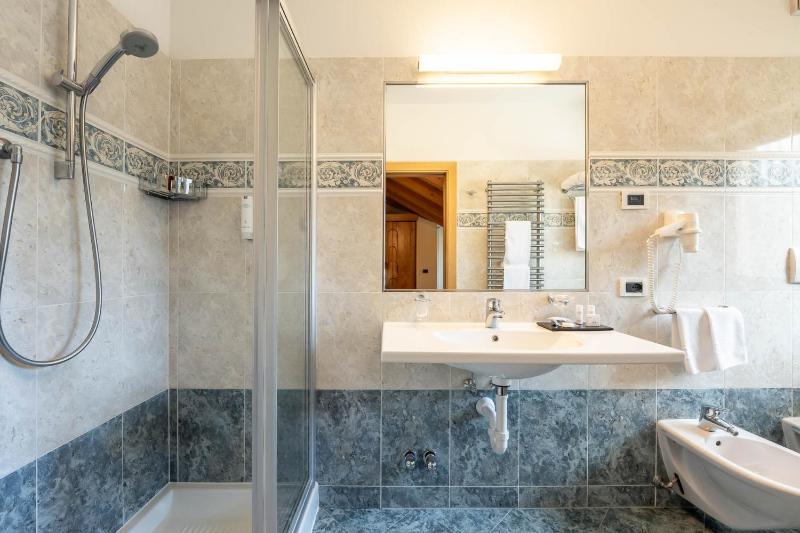 Superior Double or Twin Room image 3
