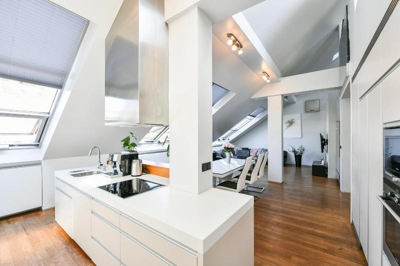 Three-Bedroom Apartment with Terrace image 2