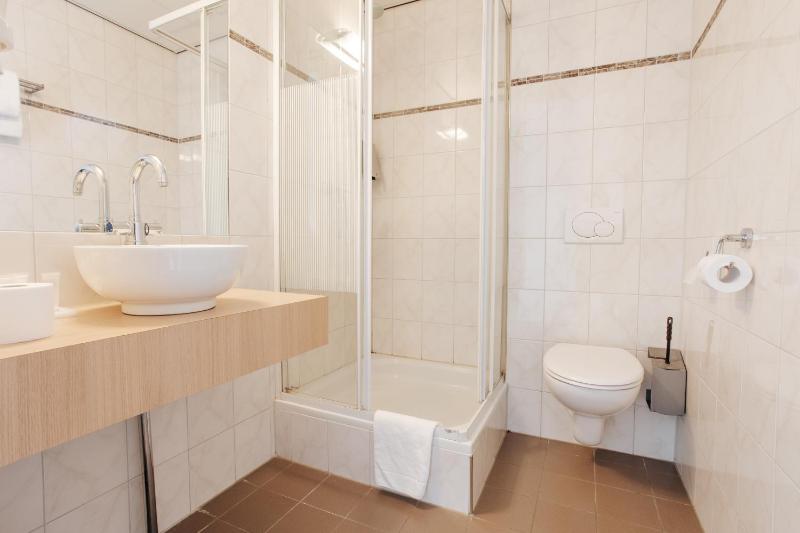 King Room image 2