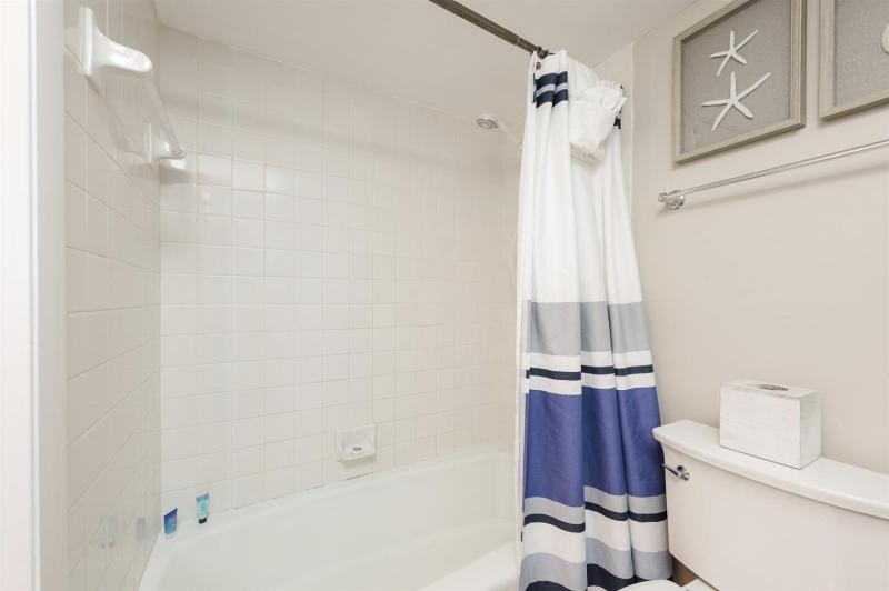 White Surf 306 - image 29