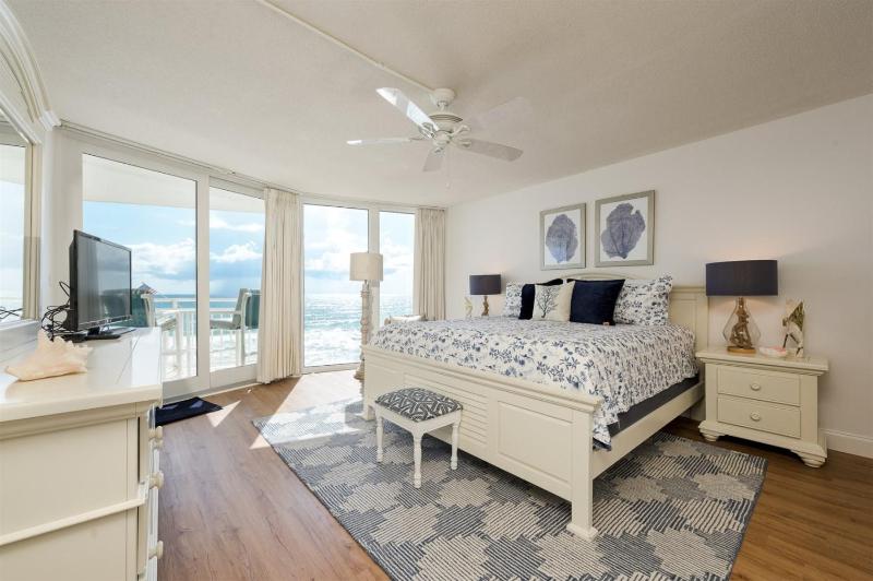White Surf 306 - image 22
