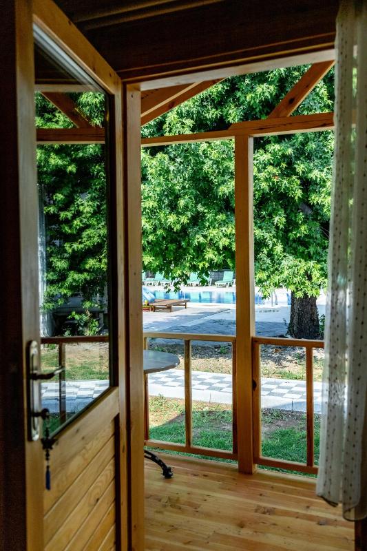 Bungalow image 3
