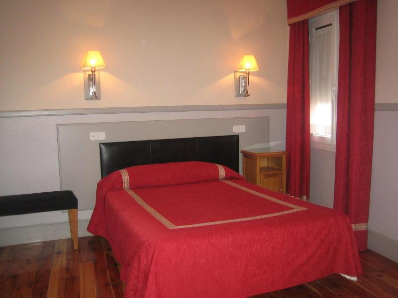 Single Room image 2