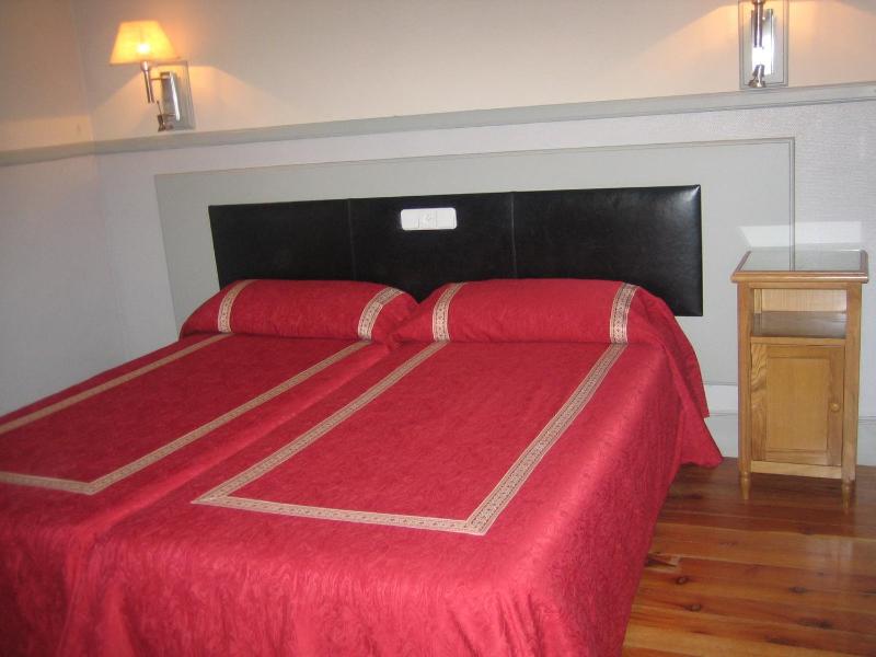 Double Room image 1